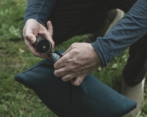 Wiederaufladbare Easy Camp Allium-Pumpe