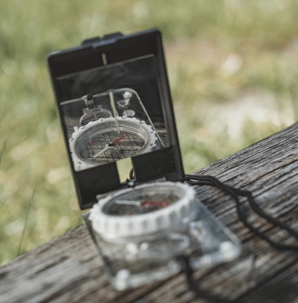 Easy Camp Map Kompass mit Spiegel